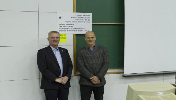Prof. Tim de Zeeuw and Prof. Dan Maoz at the lecture