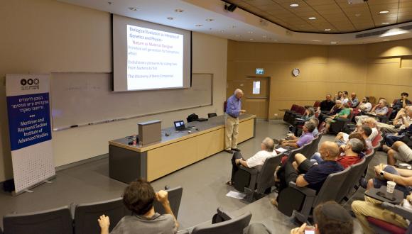 Prof. Erich Sackmann at his lecture